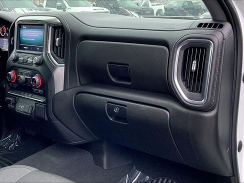 Used 2022 Chevrolet Silverado 2500 LT w/ Convenience Package image 18