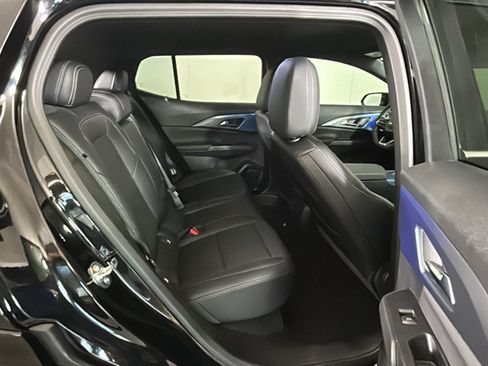 Used 2025 Chevrolet Equinox EV LT FWD image 34