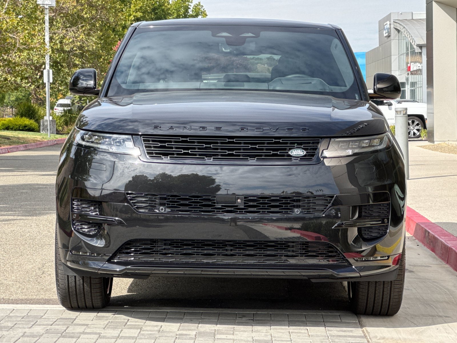 New 2026 Land Rover Range Rover Sport Dynamic SE AWD/4WD image 9
