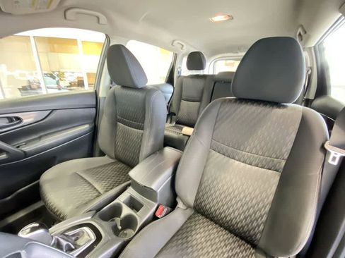 Used 2020 Nissan Rogue S image 14