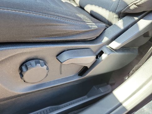 Used 2022 Ford Edge SE image 12