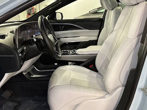 Used 2024 Cadillac Lyriq Sport RWD image 21