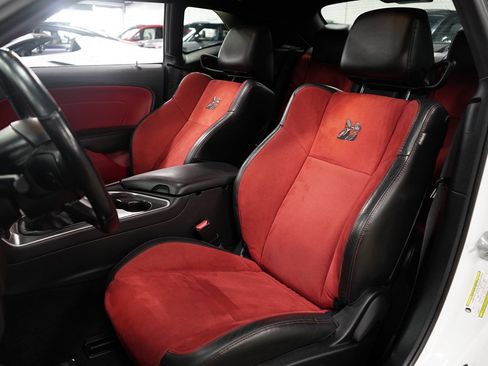 Used 2019 Dodge Challenger R/T Scat Pack RWD image 12