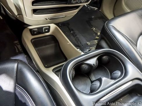 Used 2021 Chrysler Voyager Lxi FWD image 19