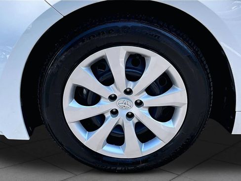 Used 2024 Toyota Corolla LE image 11