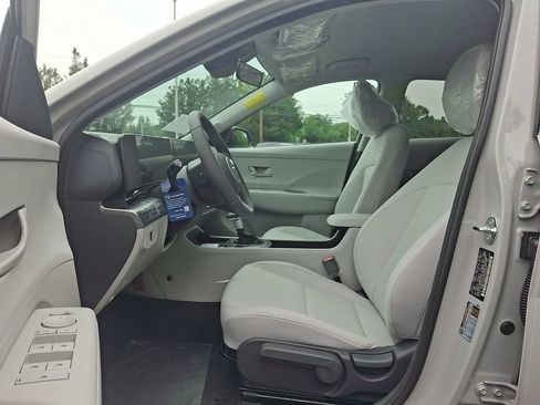 New 2026 Hyundai Kona SEL Sport AWD/4WD image 10