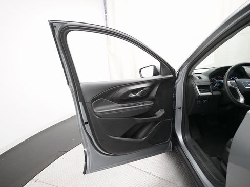 Certified 2024 GMC Terrain SLE image 27