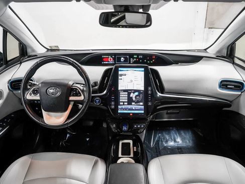 Certified 2018 Toyota Prius Prime Advanced w/ Carpet Mat Package FWD image 13