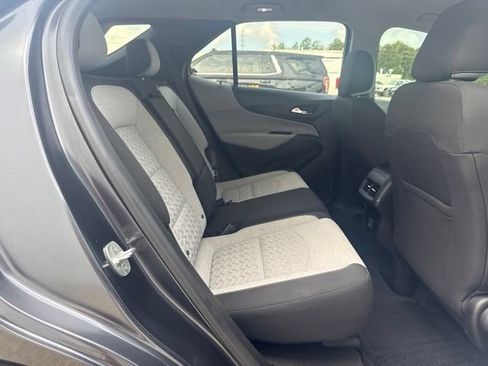 Used 2022 Chevrolet Equinox LT FWD image 16