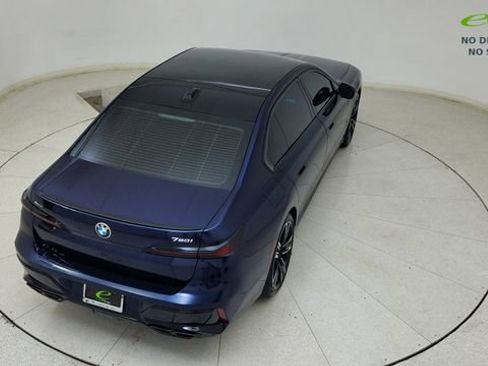 Used 2023 BMW 760i xDrive AWD/4WD image 82