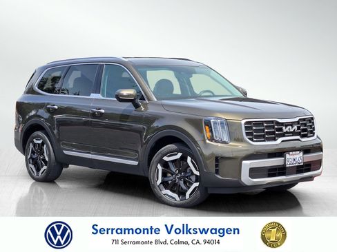 Used 2023 Kia Telluride S FWD image 1