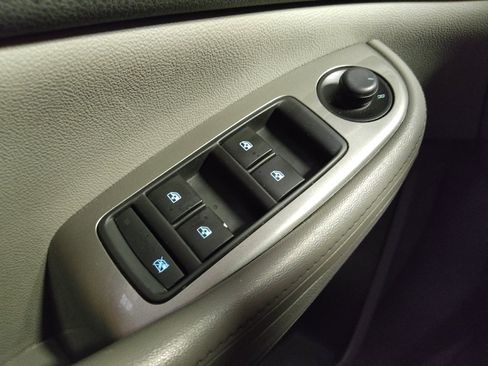 Used 2016 Chevrolet Malibu LS FWD image 27