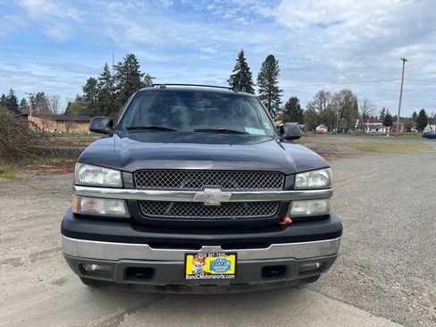 Used 2005 Chevrolet Avalanche Z71 w/ Sun And Sound Package AWD/4WD image 22