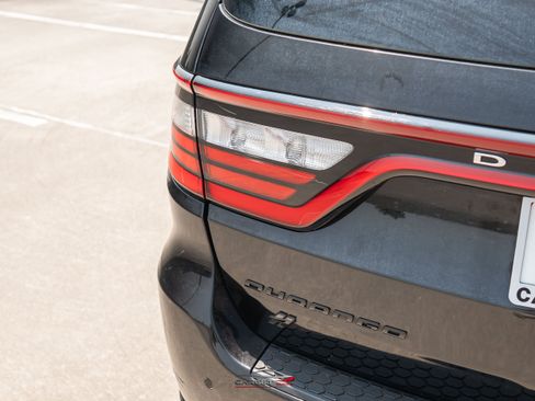 Used 2018 Dodge Durango R/T w/ Blacktop Package AWD/4WD image 44