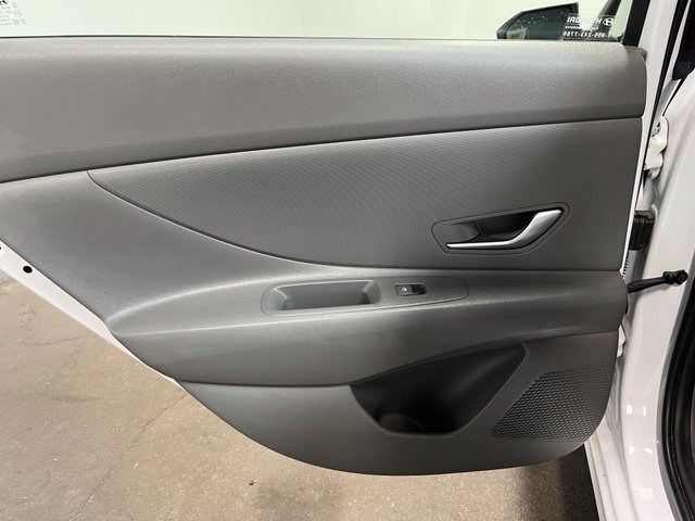 Used 2024 Hyundai Elantra SEL FWD image 16