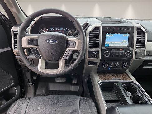 Used 2019 Ford F250 Lariat w/ Lariat Ultimate Package AWD/4WD image 13