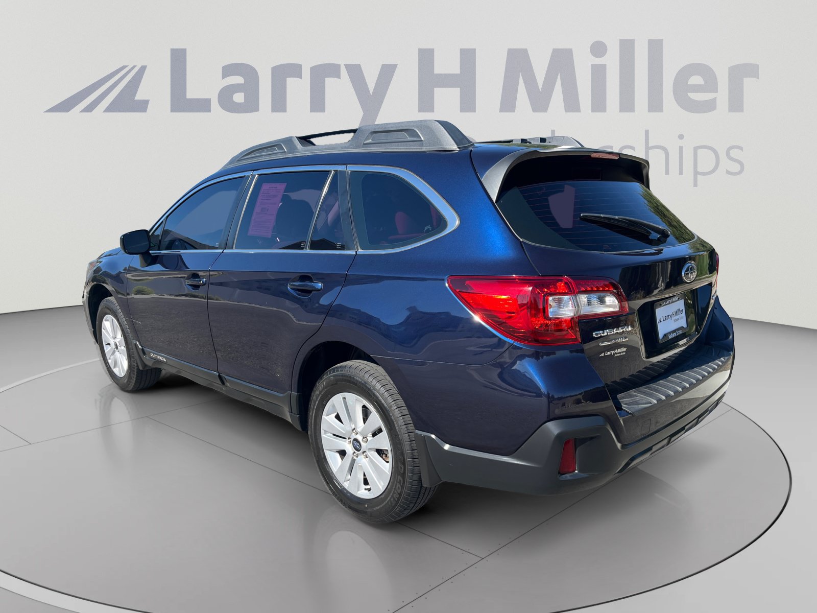 Used 2018 Subaru Outback 2.5i AWD/4WD image 3