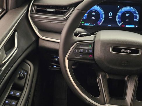 New 2025 Jeep Grand Cherokee L Laredo w/ Luxury Tech Group I AWD/4WD image 19