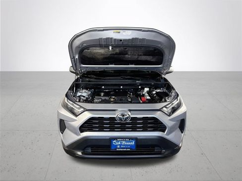 Used 2022 Toyota RAV4 XLE w/ Convenience Package AWD/4WD image 22