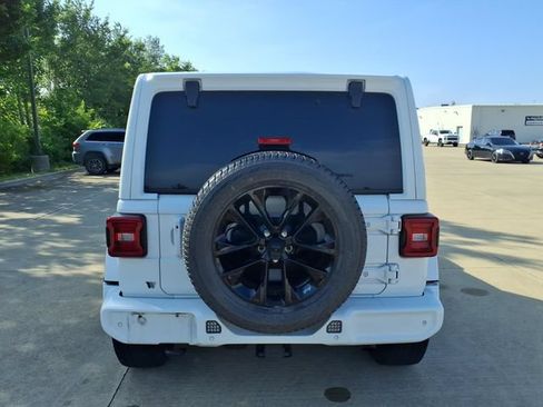 Used 2021 Jeep Wrangler Unlimited Sahara AWD/4WD image 20
