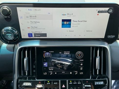 New 2026 Lexus LX 700h Luxury AWD/4WD image 24