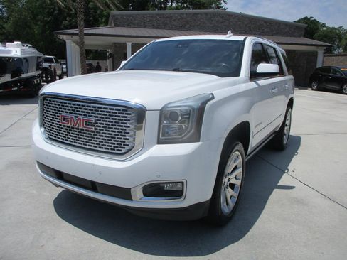 Used 2017 GMC Yukon Denali w/ Open Road Package RWD image 7