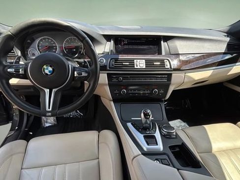 Used 2016 BMW M5 RWD image 16