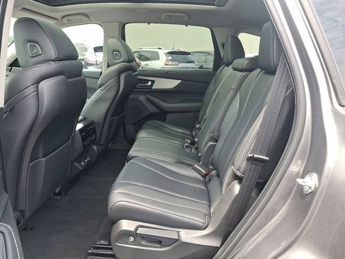 Certified 2024 Acura MDX SH-AWD w/ Technology Package image 10
