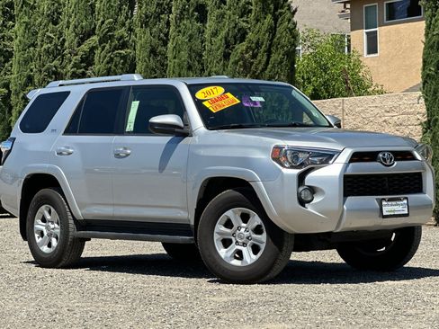 Used 2017 Toyota 4Runner SR5 RWD image 2