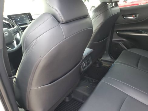 Certified 2022 Toyota Venza XLE AWD/4WD image 14