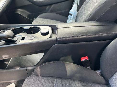 Used 2023 Nissan Rogue SV AWD/4WD image 15