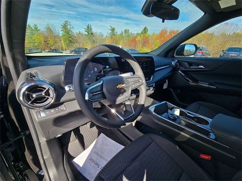 New 2026 Chevrolet Equinox LT w/ LPO, Floor Liner Package image 10