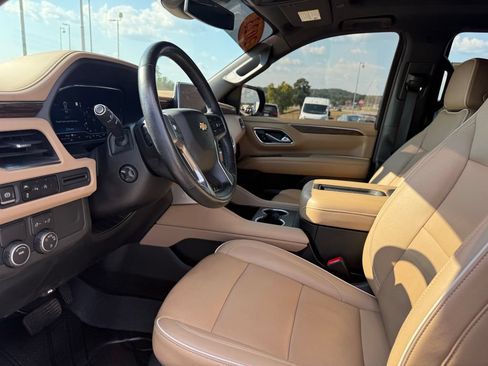 Used 2023 Chevrolet Tahoe Premier RWD image 4