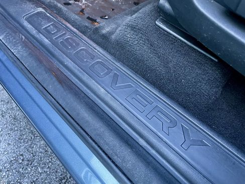 Used 2018 Land Rover Discovery Sport HSE image 40