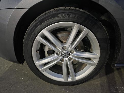 Used 2014 Volkswagen Passat TDI SE image 25