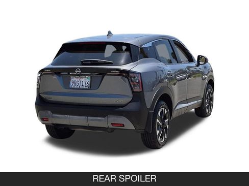 Used 2025 Nissan Kicks SV AWD/4WD image 9