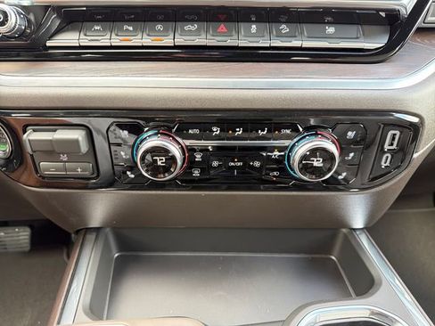 New 2026 GMC Sierra 1500 SLT AWD/4WD image 14