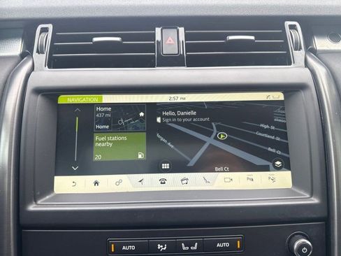 Used 2020 Land Rover Discovery Landmark image 28