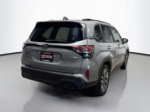 Used 2025 Subaru Forester Touring AWD/4WD image 6