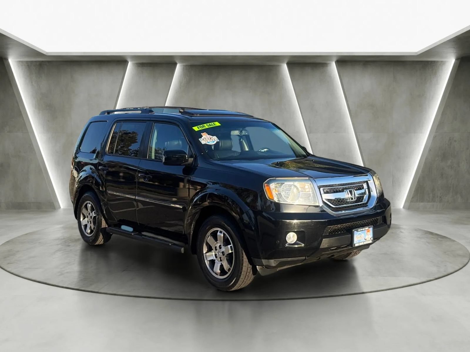 Used 2011 Honda Pilot Touring image 1