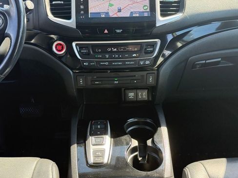 Used 2016 Honda Pilot Touring image 15