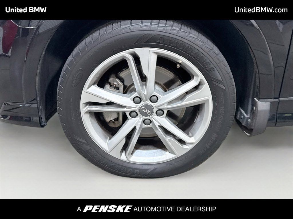 Used 2020 Audi Q3 2.0T Premium w/ Convenience Package AWD/4WD image 9