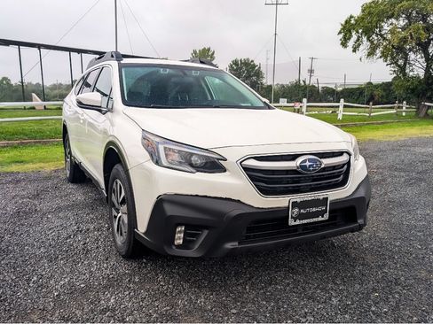 Used 2022 Subaru Outback Premium AWD/4WD image 3