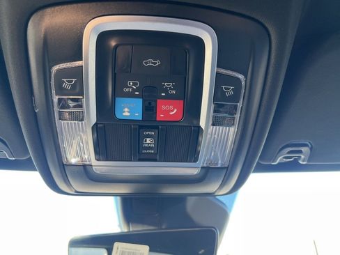 New 2026 RAM 1500 4x4 Crew Cab image 33