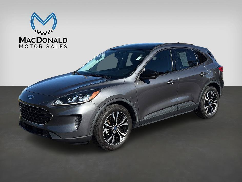 Used 2021 Ford Escape SE w/ SE Sport Appearance Package FWD image 1