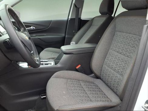 Used 2024 Chevrolet Equinox LT w/ LPO, Floor Liner Package image 13