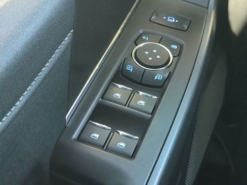 Used 2023 Ford F250 Lariat w/ Chrome Package image 23