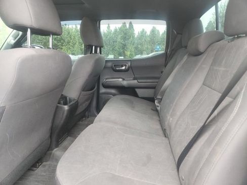 Used 2016 Toyota Tacoma TRD Sport w/ Premium & Technology Package AWD/4WD image 6