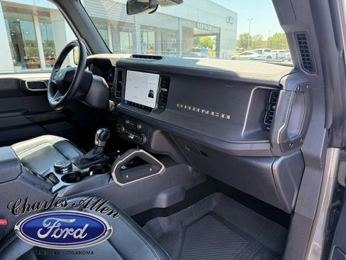 Used 2025 Ford Bronco Badlands AWD/4WD image 12