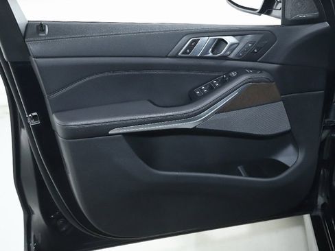 Used 2020 BMW X5 M50i w/ Premium Package image 16